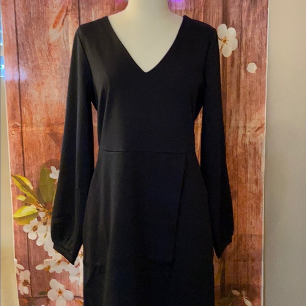 ICHI- IHKATE DR2-Black A line dress with pockets.